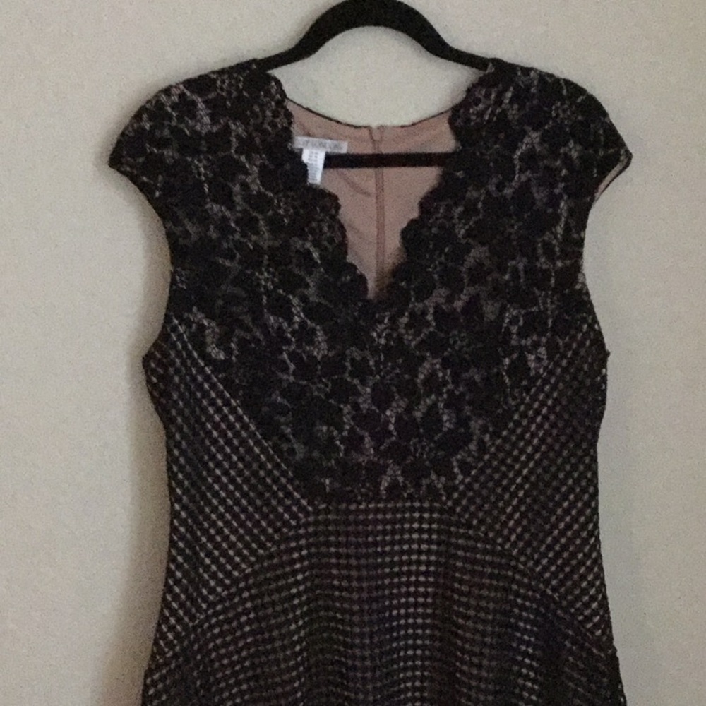 Maggy London lace dress